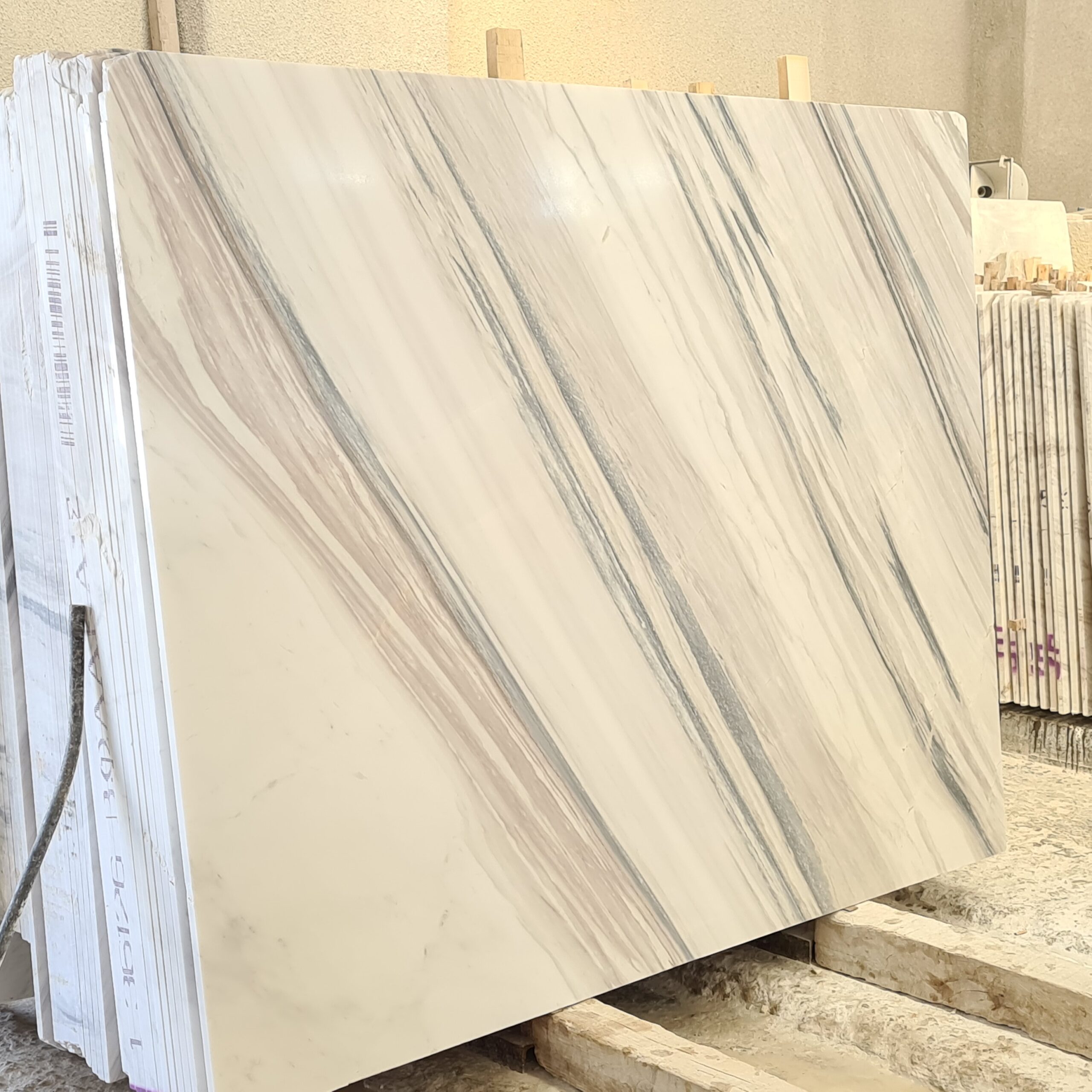 Volakas White Greek Marble type 3 - Image 4