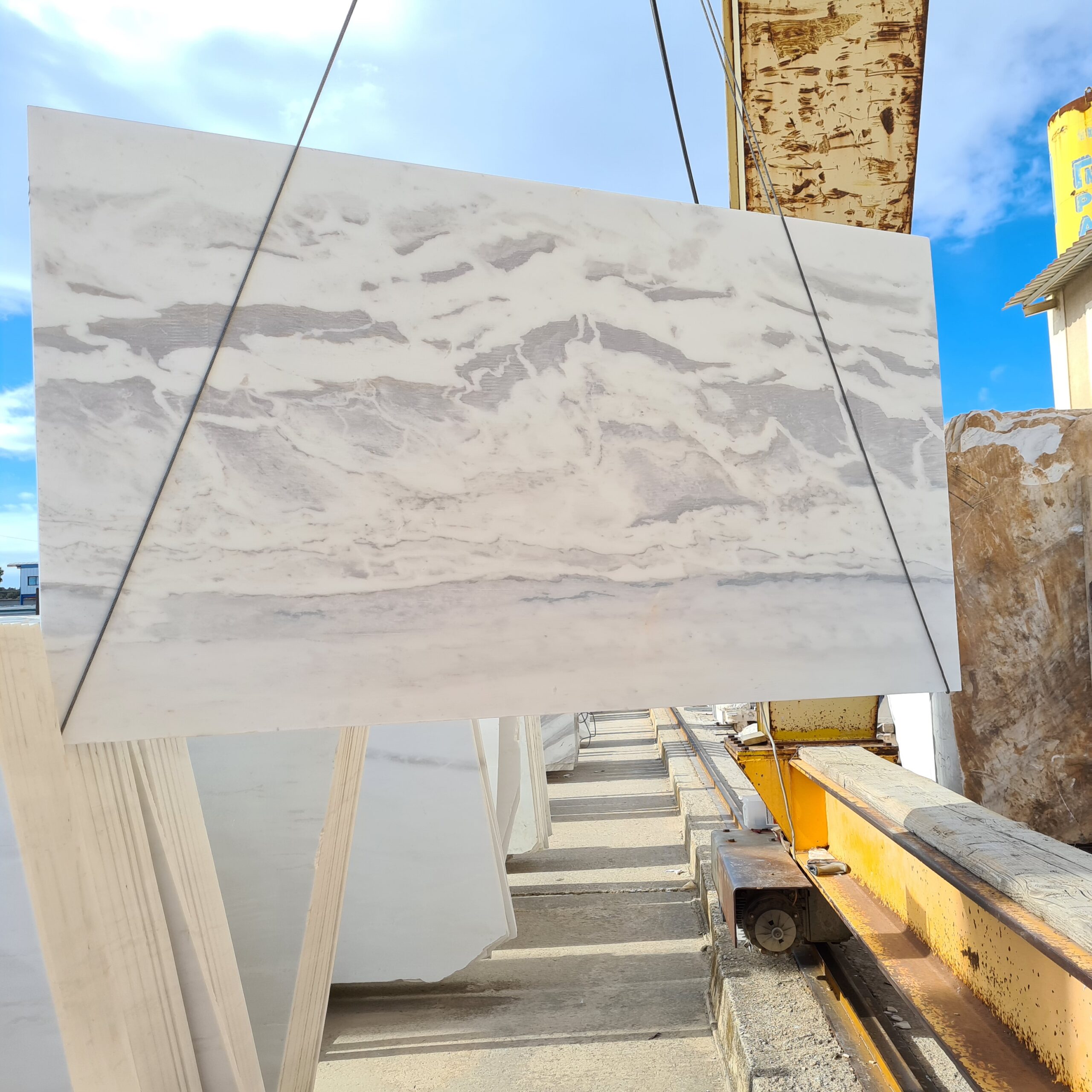 Arabescato White marble with strokes slabs bookmatch openbook - Image 4